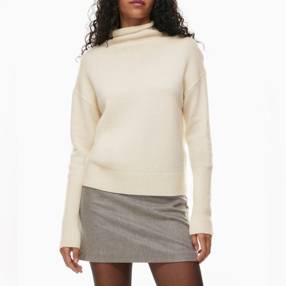Aritzia Wilfred cream Cyprie cashmere fuzzy turtleneck sweater - size XS - Picture 1 of 8